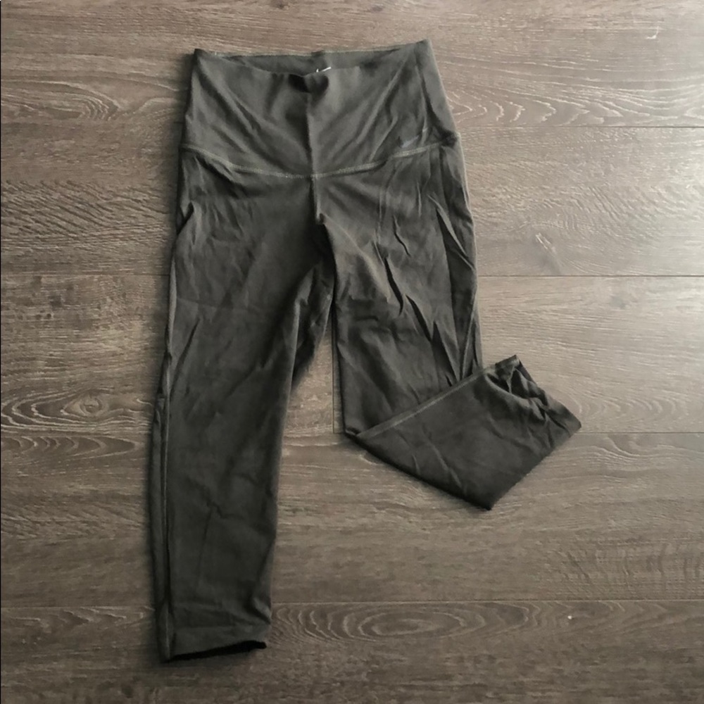 Nike Crop Workout Tights